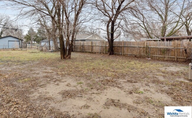 Building Photo - 2 bedroom 1 bath home