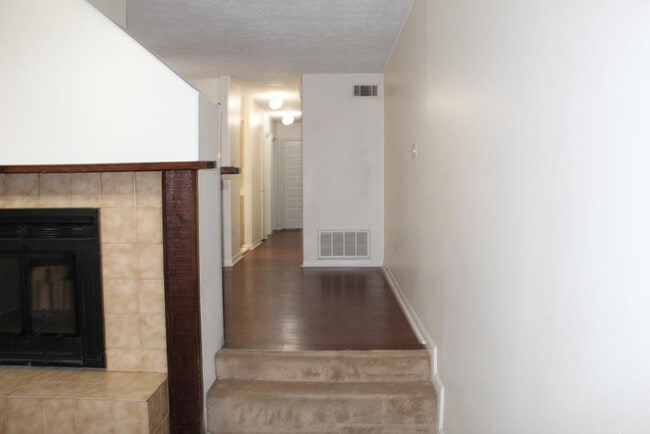 Building Photo - 2808 Ferret Ct