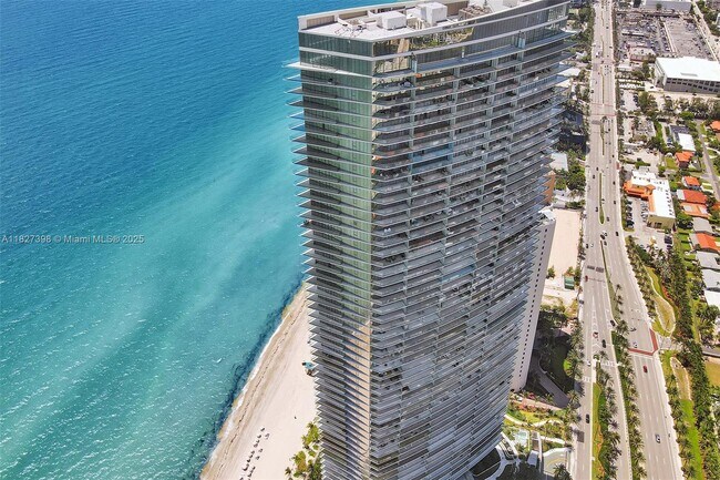 Building Photo - 18975 Collins Ave