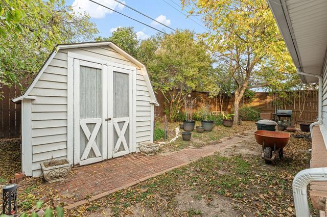 Building Photo - 4616 Bonnell Ave