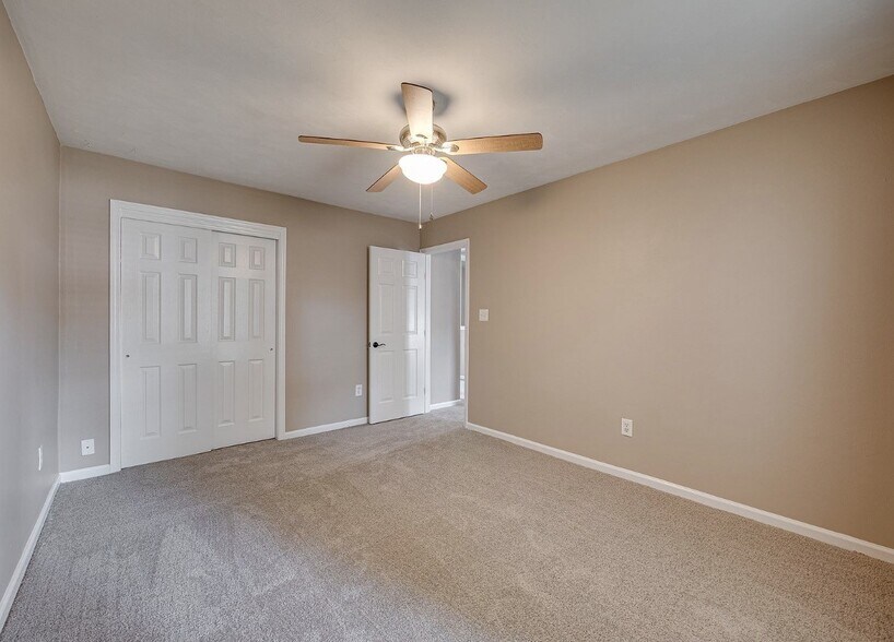 Building Photo - 906 Bellgate Ct