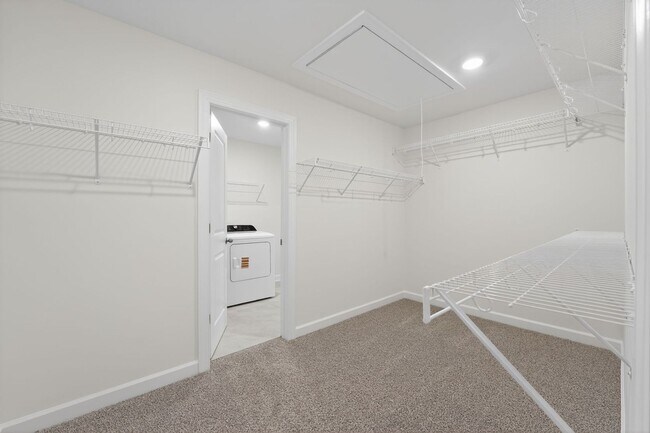 Building Photo - 2143 Rolling Hls Ct