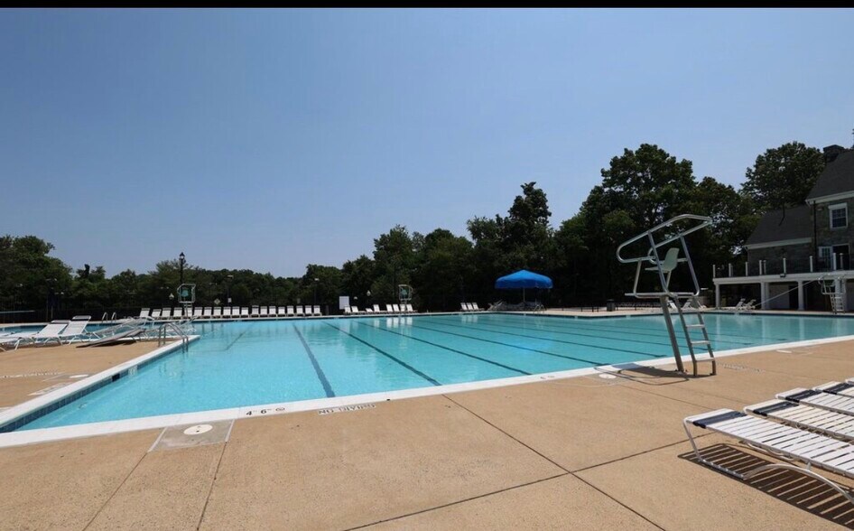 Building Photo - 46678 Cavendish Sq