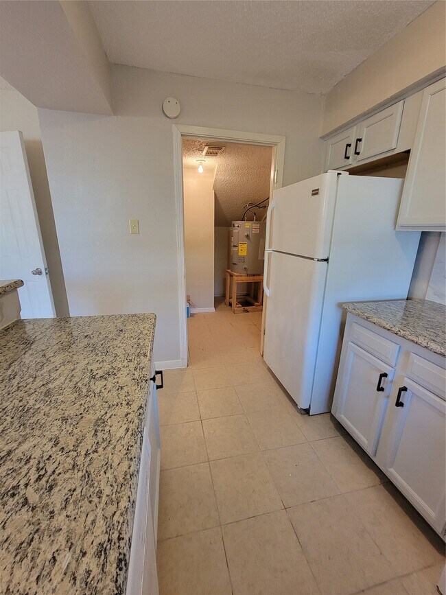 Building Photo - 2139 Shiveley Cir