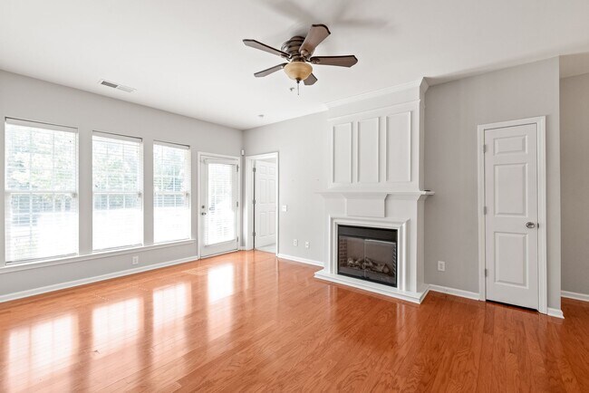 Building Photo - Prime Ballantyne Living: 2-Bedroom, 2-Bath Condo