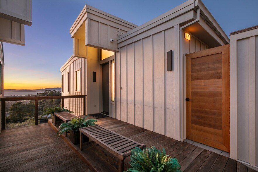 Building Photo - 26 Spyglass Hl