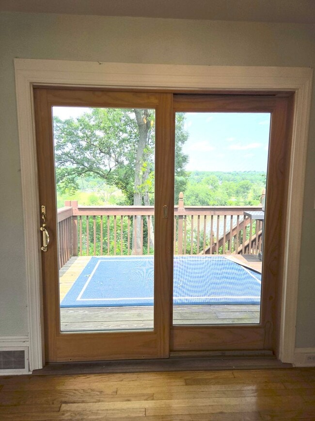 Building Photo - Amazing views overlooking the Raritan Rive...