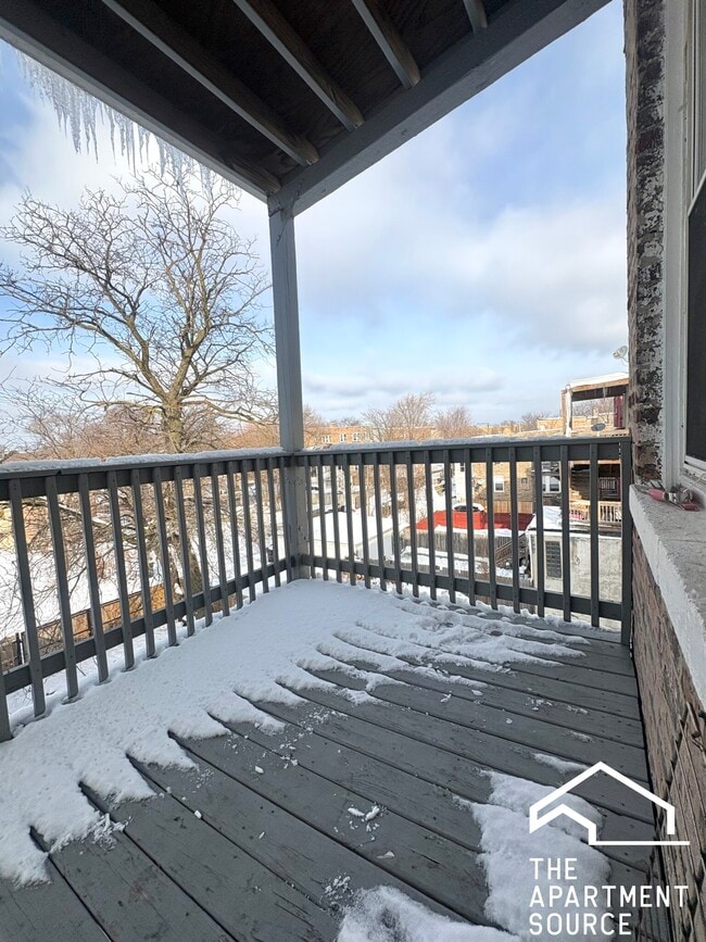 Building Photo - 1350 S Kedvale Ave