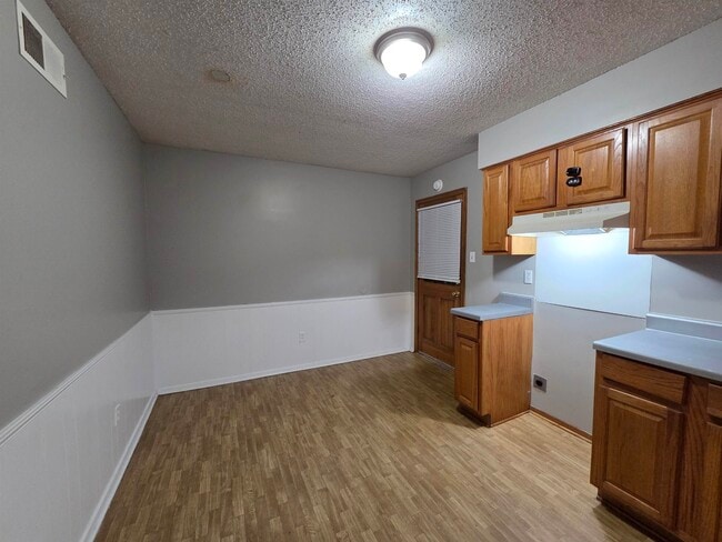 Building Photo - 4417 Don St