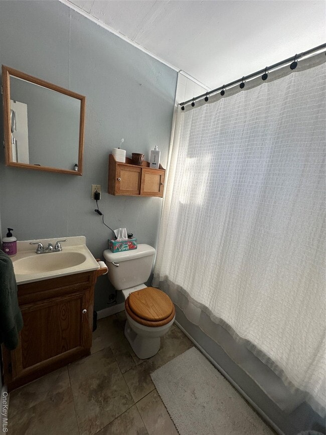 Building Photo - 496 Mountainview Ave