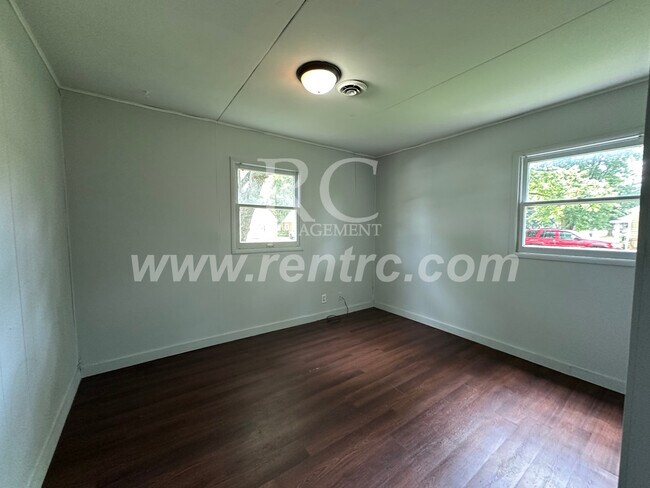 Building Photo - 1012 Giddings-
