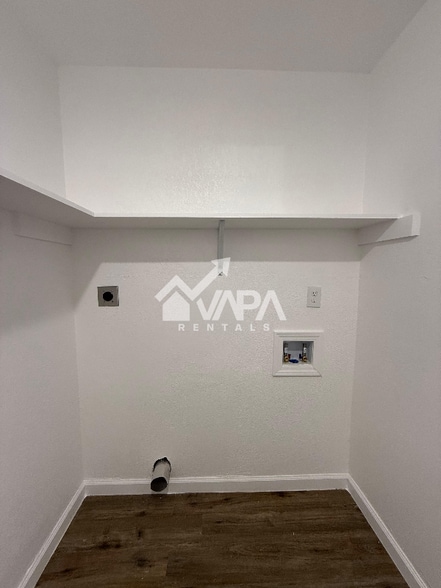 Building Photo - 7533 Foss Meadows