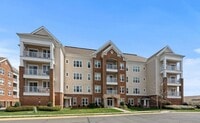 Building Photo - Gorgeous 2 Bed 2 Bathb Condo In Desired Gr...