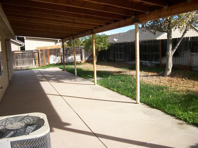 Building Photo - 642 Kensington Cir