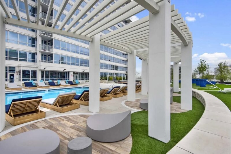 Building Photo - 217 S Halsted St