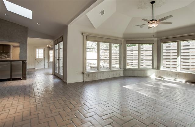 Building Photo - 4423 Southcrest Rd