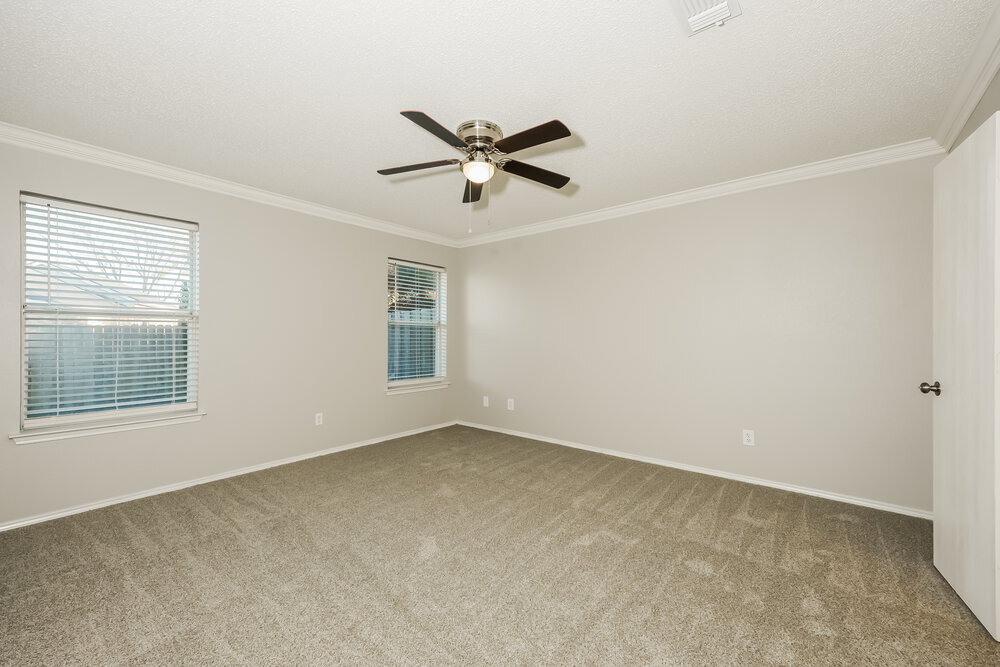 Building Photo - 807 Ponselle Dr