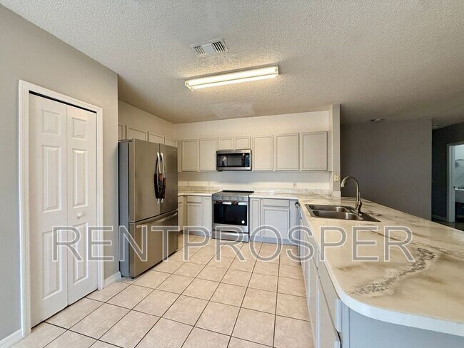 Building Photo - 677 Elbridge Dr