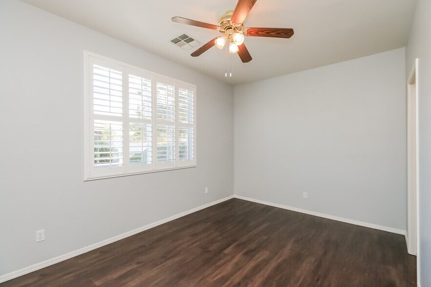Building Photo - 20960 E Via Del Rancho Rd