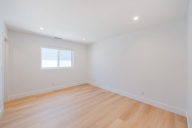 Building Photo - New Torrance Home!