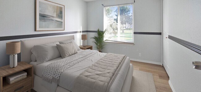 Building Photo - 4 bedroom Home on Highland Golf Course APPLICATION PENDING