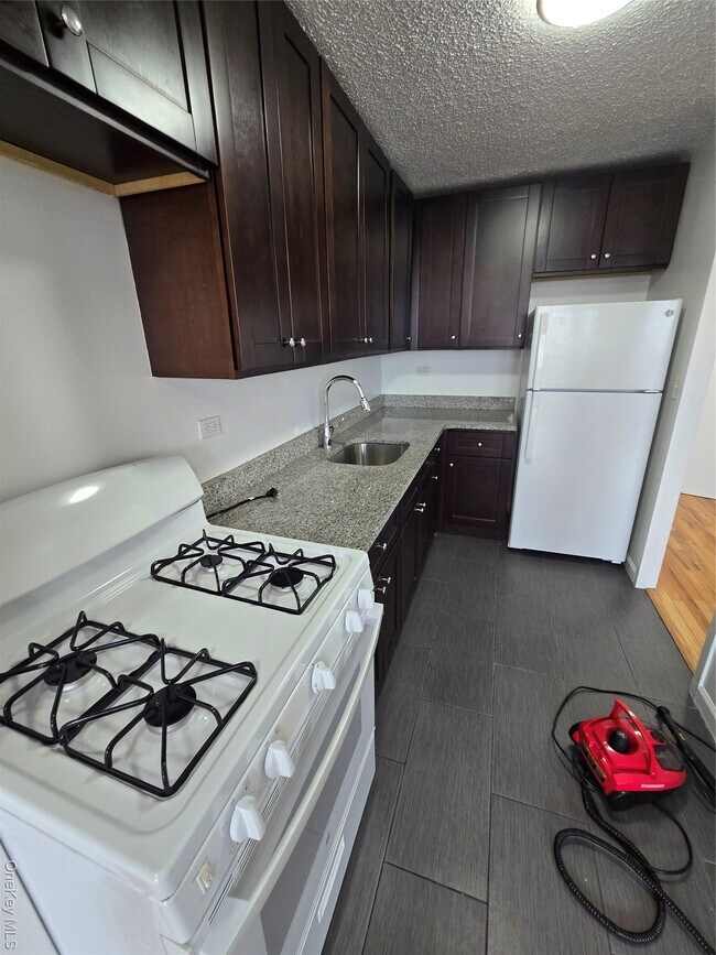 Building Photo - 34-12 113th St