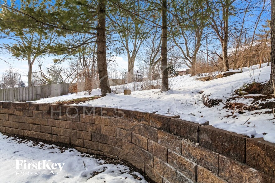 Building Photo - 215 Rachel Ln