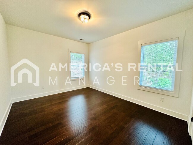 Building Photo - DEPOSIT PENDNG! Home for Rent in Vestavia Hills!!! Available to View with a 48-hour notice!