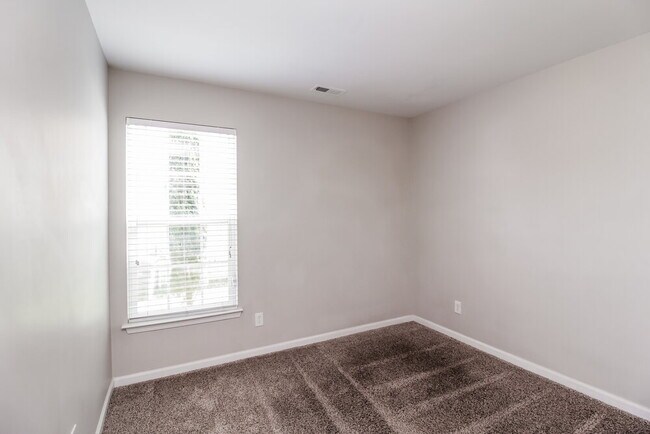 Building Photo - 4013 Lawrence Daniel Dr
