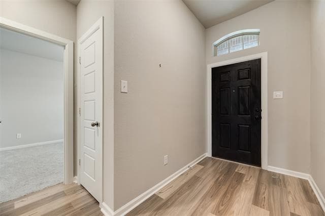 Building Photo - 1568 Cedar Crest Dr