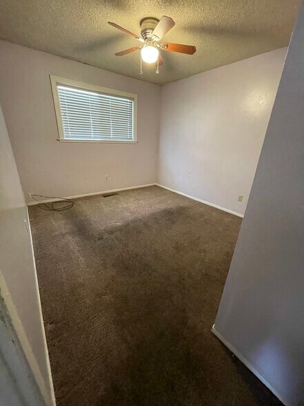 2 bedroom - 1271 Parkway Dr