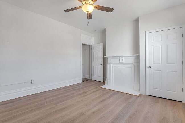 Building Photo - Updated 2 Bed, 1.5 Bath Home in Bloomfield...