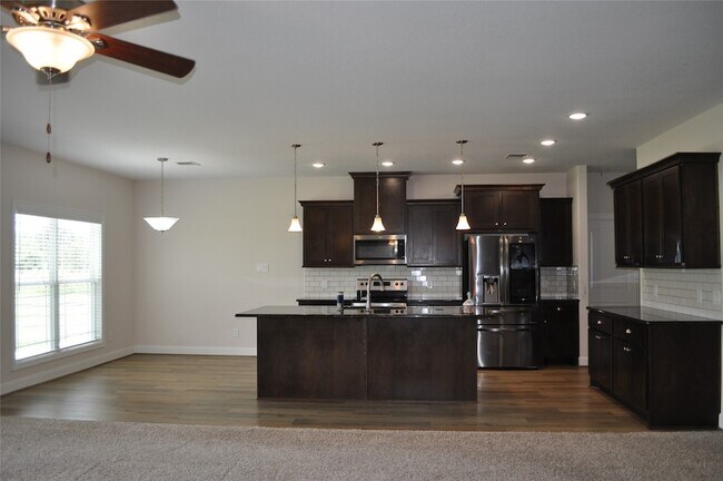 Building Photo - 2502 Majestic Oaks Ct