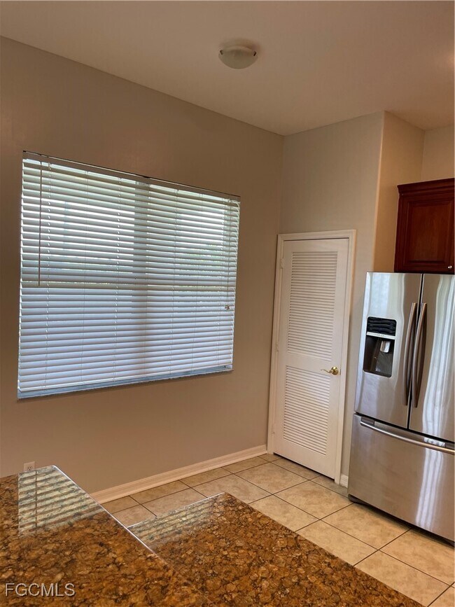 Building Photo - 2533 Deerfield Lake Ct