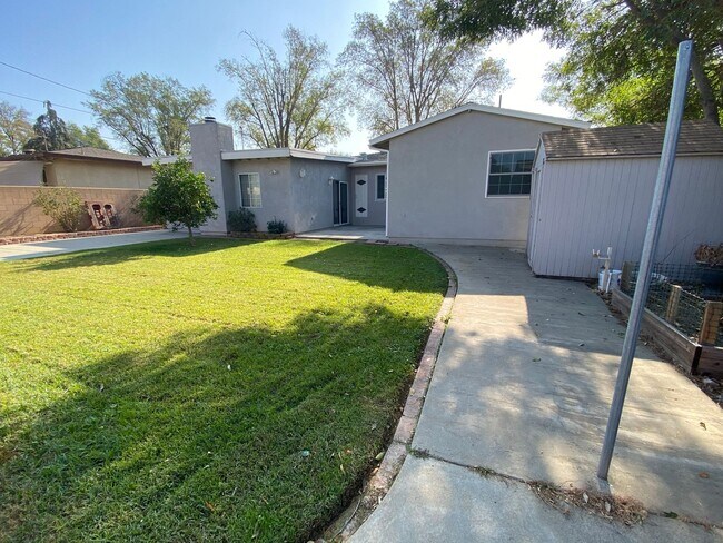 Building Photo - 3BD/2BA Beautiful Riverside Home!!