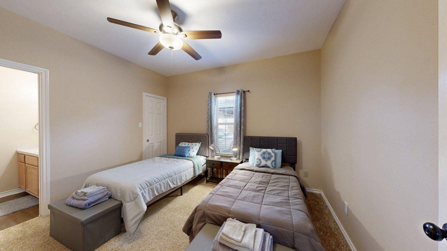 Building Photo - 602 Townplace Dr