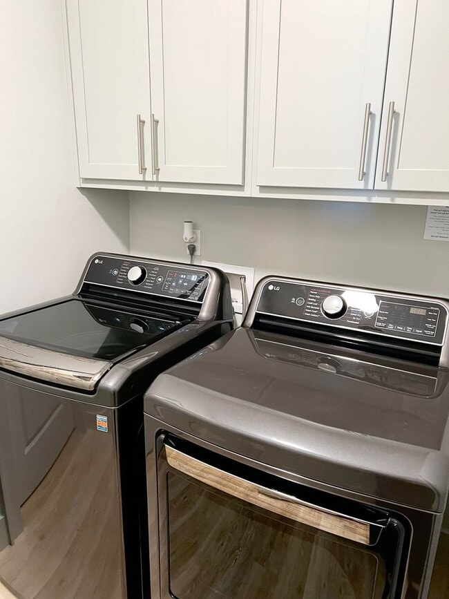 Building Photo - 2501 Bienville Blvd