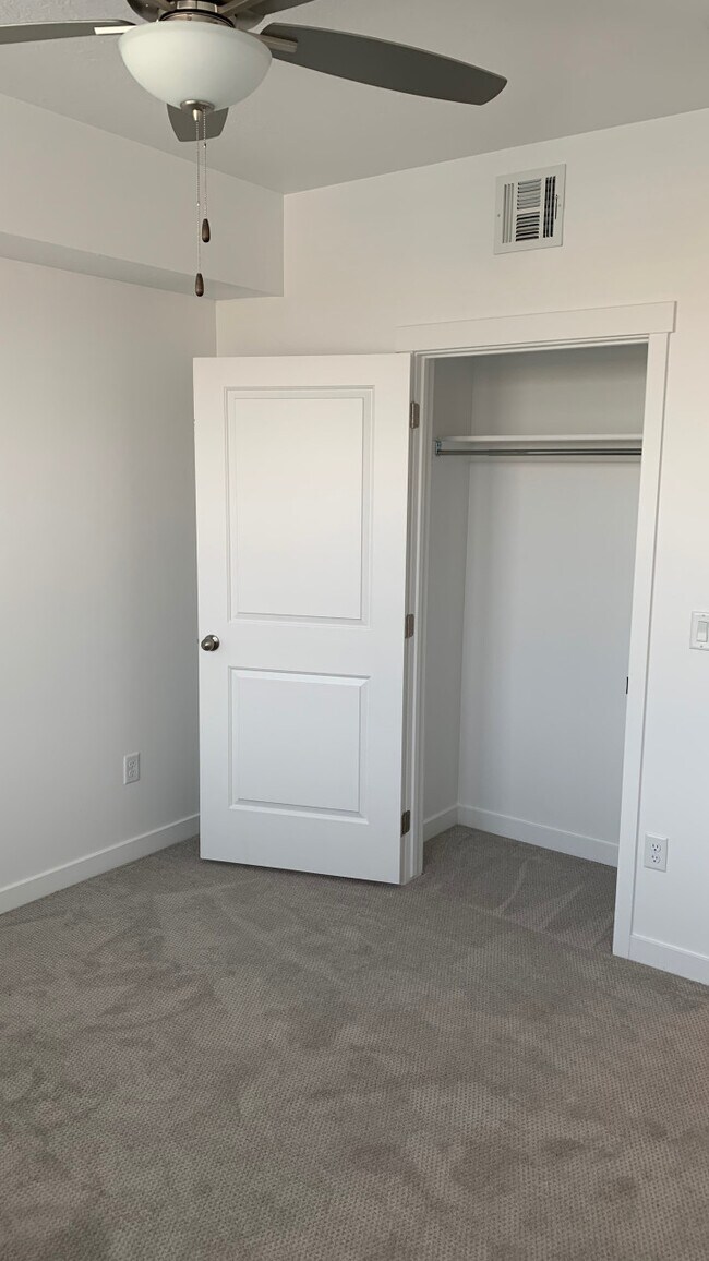 Building Photo - APT D307