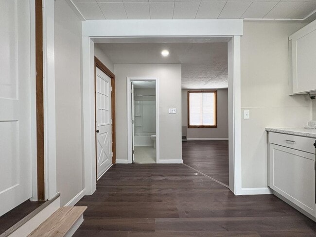 Building Photo - 28 Bartlett St