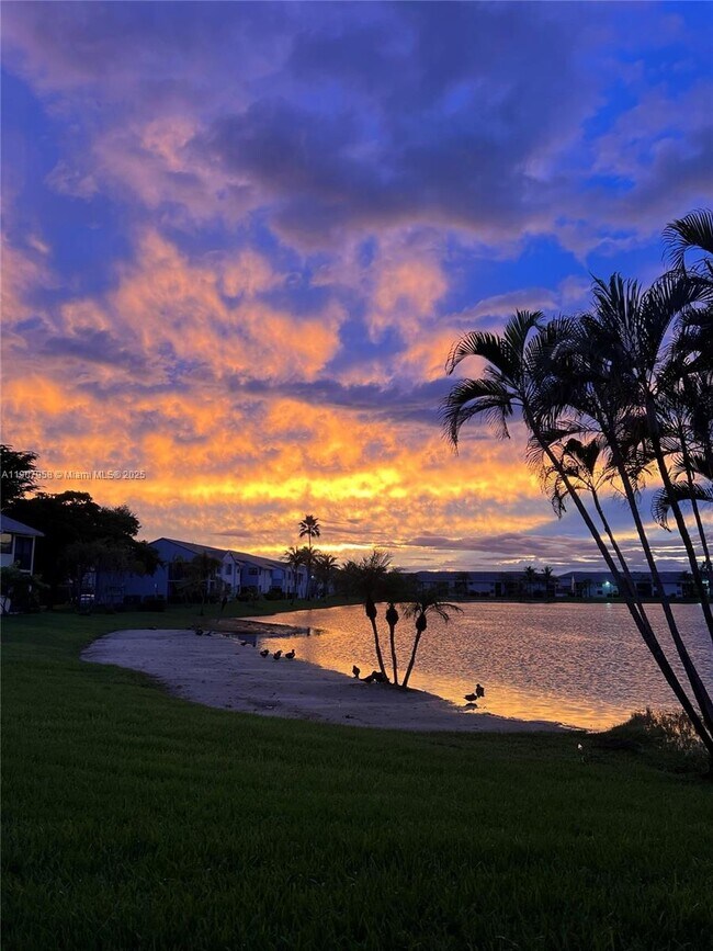 Building Photo - 1500 Jefferson Dr