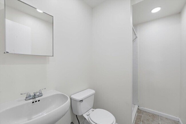 Building Photo - 56 POPLAR St