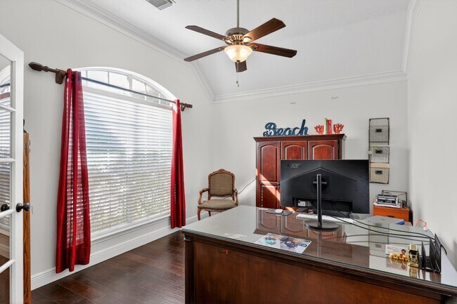 Building Photo - 502 Ernst Ct
