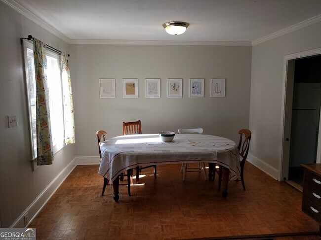 Building Photo - 170 Windsor Ct