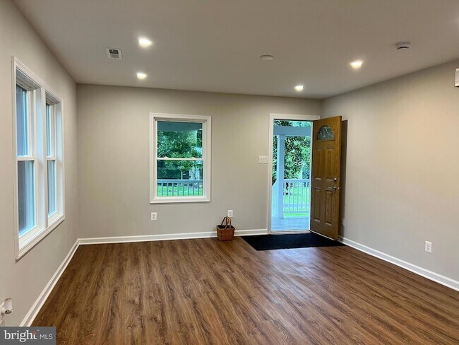 Building Photo - 34 Hornets Nest Ln