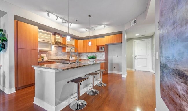 Building Photo - Amazing City Views