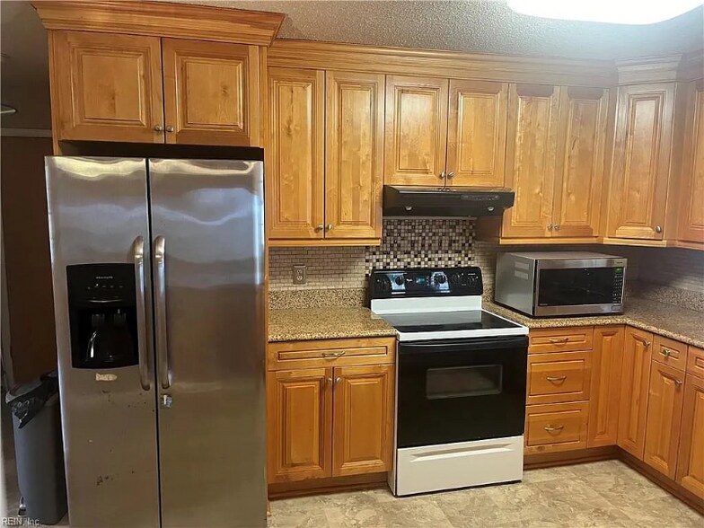 Building Photo - 73 73rd St