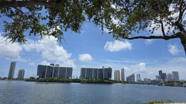 Building Photo - 3255 NE 184th St