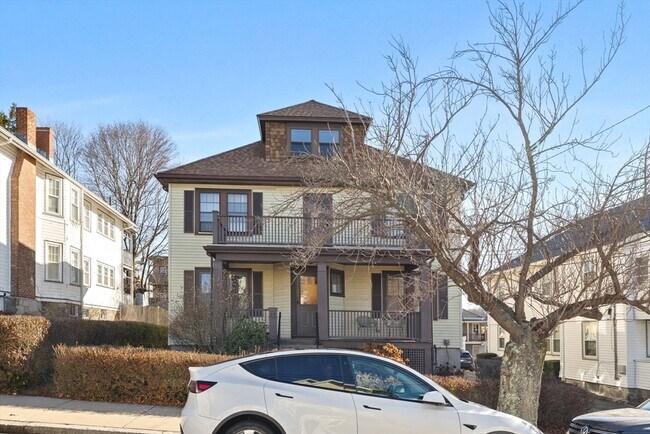 Building Photo - 23 Matchett St