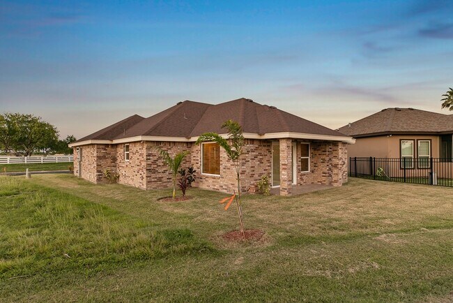 Building Photo - 4 Augusta Dr