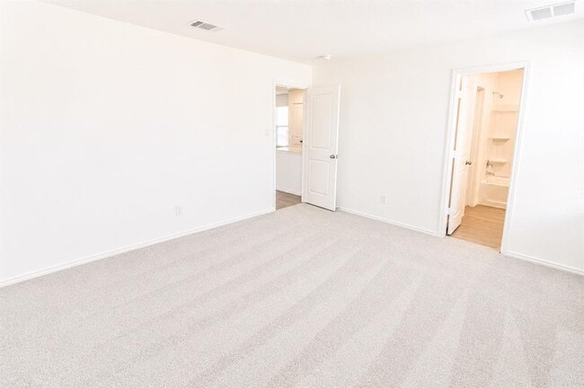 Building Photo - 397 Keefer
